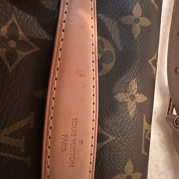 Louis Vuitton Monogram Bumbag, rare condition with light vachetta leather! - Picture 5 of 14